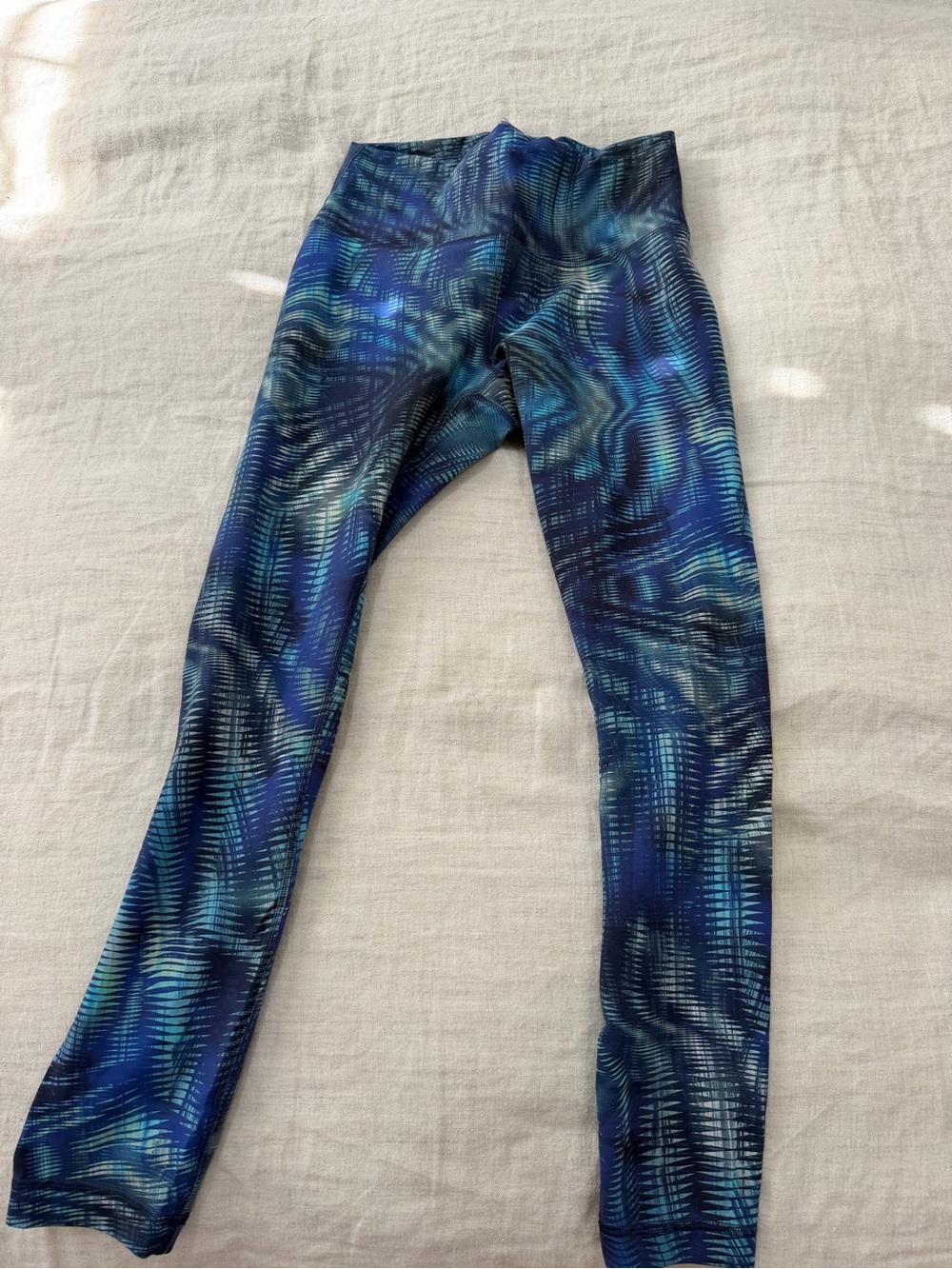 LuluLemon Blue Patterned Athletic Leggings